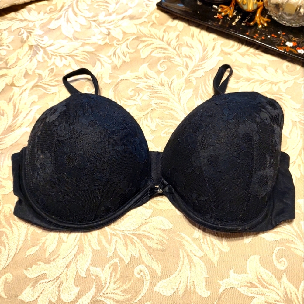 🖤🐈‍⬛🖤 Sensuous Vintage VS Body by Victoria Black Lace Bra - 38D